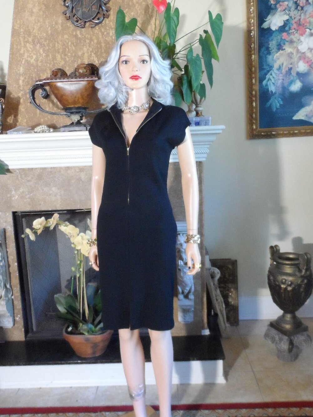 New St. John Black Wool Blend Zip Front Sheath Dress Size 2